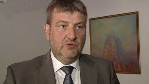 Nesrovnalosti ve financování stran