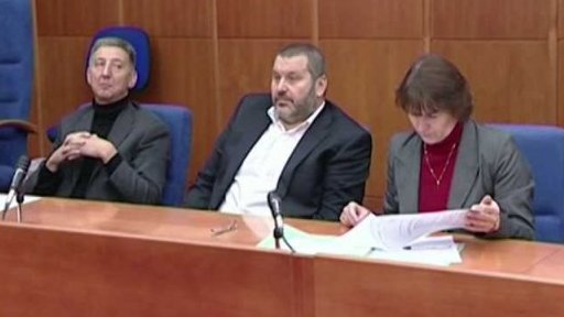 Spory o propuštění exsenátora Nováka