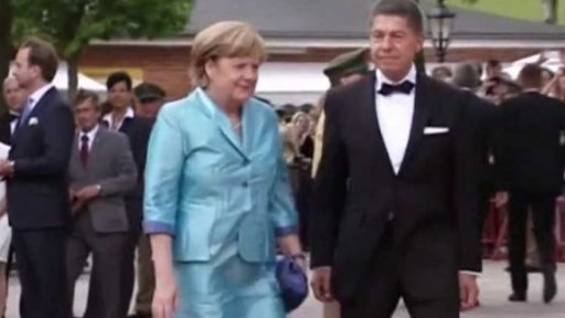 Merkelová znovu kandidátkou na kancléřku