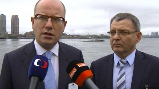 Živě z Moskvy a Washingtonu