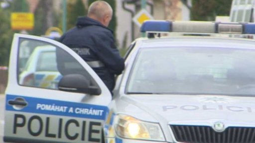 Lidé skladovali doma zbraně i výbušniny