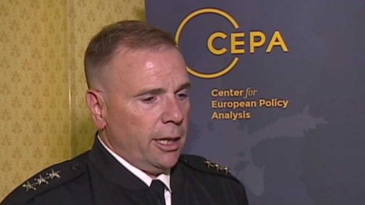 Komplikace způsobené dvojím velením