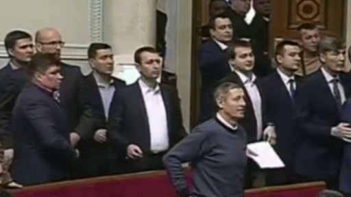 Rvačka v ukrajinském parlamentu