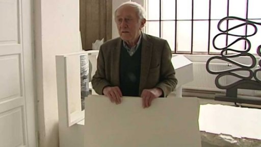 Umělec Kolíbal slaví a vystavuje