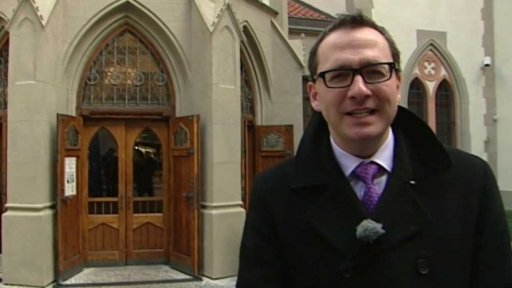 2 miliardy za církevní restiuce