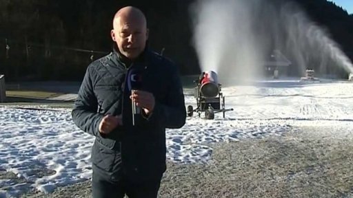 Sněžná děla jedou naplno