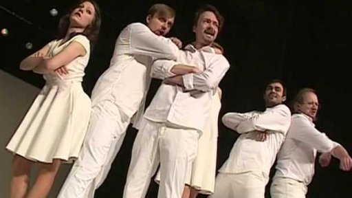 Divadelní novinky: Černá labuť