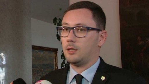 Rudé trenky nad Hradem