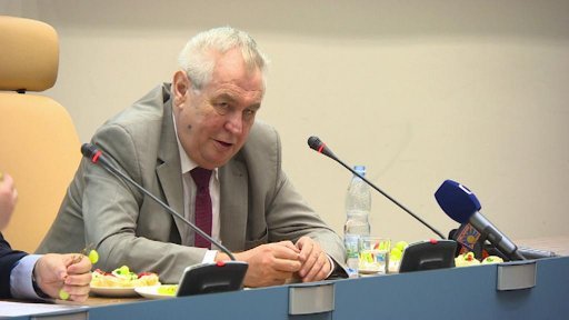 Prezident Miloš Zeman je na návštěvě Královéhradeckého kraje.