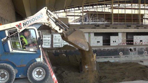 Plavecký areál v Ústí