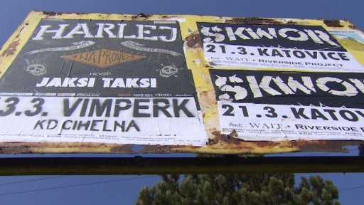 Z Vimperka mizí reklama