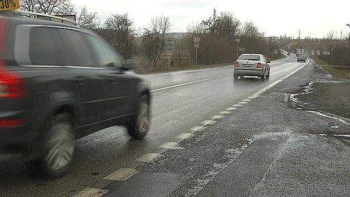 Začala stavba nové části silnice R4.