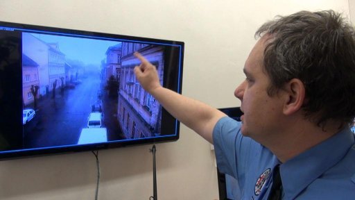 V Duchcově zajkázali sedět na zídkách i chodnících