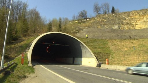 Jednou z nejsložitějších sanací byly práce u zavaleného Hřebečského tunelu