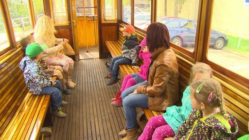 Na tramvajovou trať v Liberci se po 42 letech vrací historický vlečný vůz.