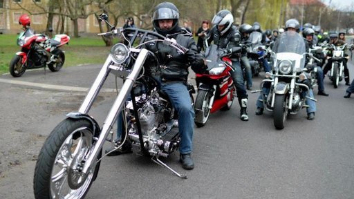 Motorkáři se zaručili za senátora Nováka