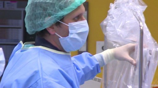 Zaměstnanci Krajské nemocnice v Liberci budou mít od května méně peněz.