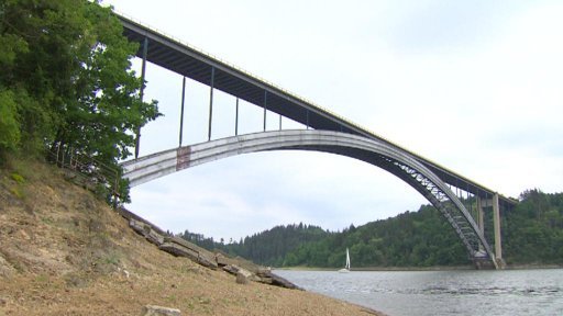 Začíná oprava Žďákovského mostu