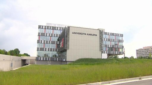 Škola je hotová, ale neučí