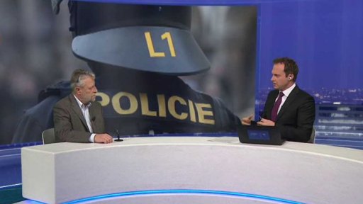 Víc vojáků a policistů