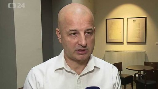 Firmy si začínají půjčovat mezi sebou - úvod