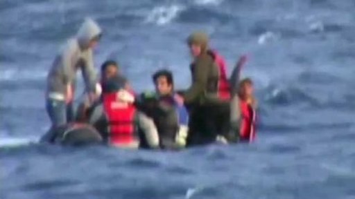 Další utonulí uprchlíci ve Středozemí + rozhovory s M. Rozumkem a B. Vostalem