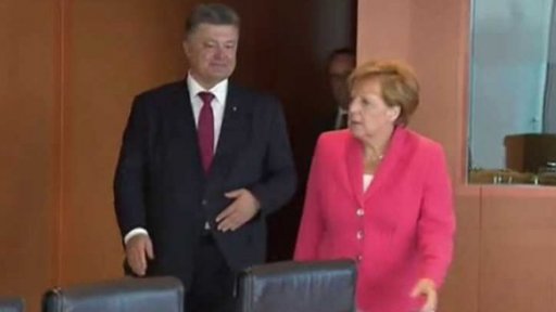 Berlínské jednání o bojích v Donbasu + rozhovor s M. Karasem