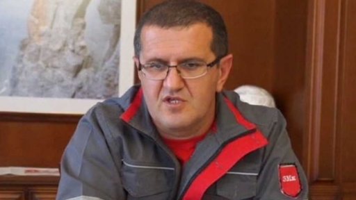 Hra ukrajinského oligarchy na obě strany