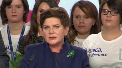 Drtivé vítězství polských konzervativců + rozhovor s M. Jonášem a M. Karasem