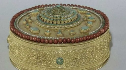 Krádež artefaktů nevyčíslitelné hodnoty