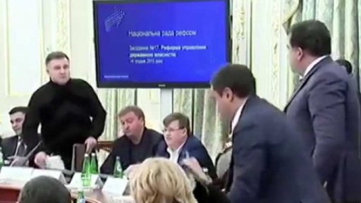 Ukrajina: výměna názorů mezi politiky + rozhovor s K. Svobodou