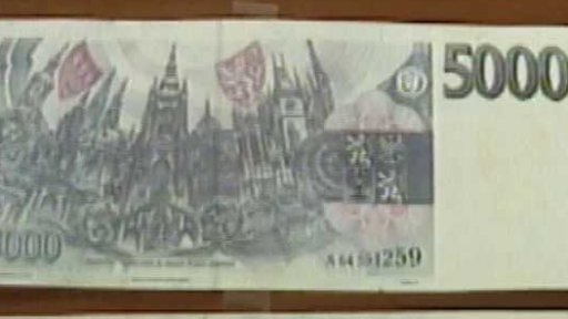 Falešné pětitisícovky (2004)