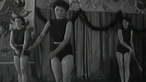 Svazácké hrátky - nácvik na Spartakiádu (1955)