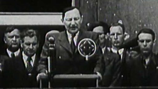 Předseda vlády promlouvá k dělníkům (1945)