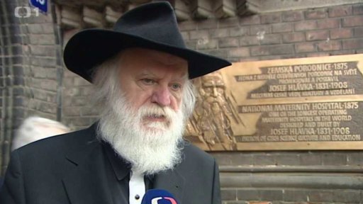 140 let porodnice u Apolináře