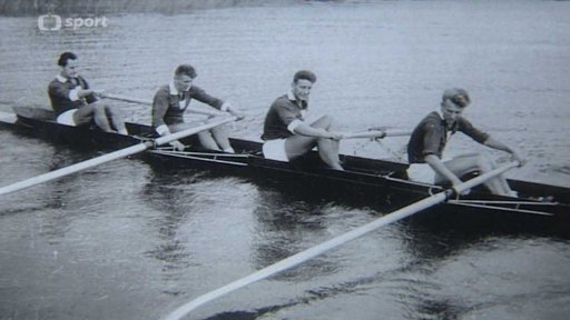 Zlatí medailisté: třeboňská čtyřka s kormidelníkem