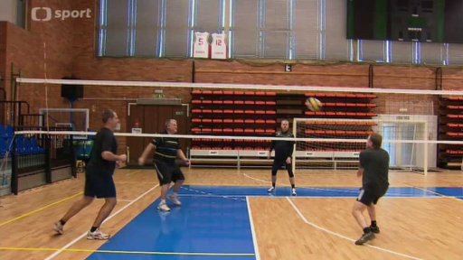 Příběh: míčový sedmiboj dvojic