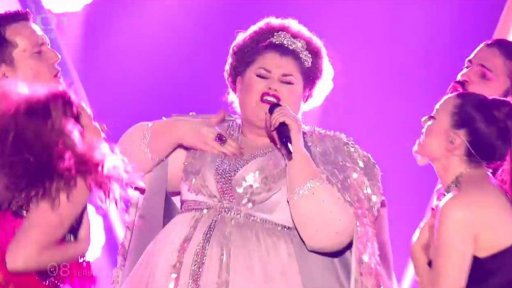 Srbsko: Bojana Stamenov – Beauty Never Lies