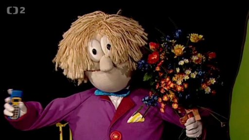 Hary neotřelou písní gratuluje holčičkám a maminkám k svátku žen.