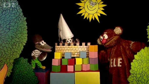 Tryskáček konečně našel Bílou paní Tryskýýý. Dostavil se i rytíř s brněním. Je to Hele a brní ho od rána v celém těle...