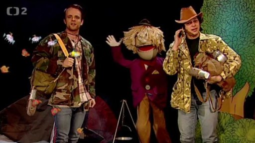 Hary vzal Filipa a Tomáše na kempování a složil pro ně kempovací píseň...