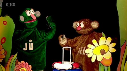 Jůheláci se rozhodli, že si vyrazí na výlet, ale nemohou se dohodnout, jestli k moři a nebo do hor.