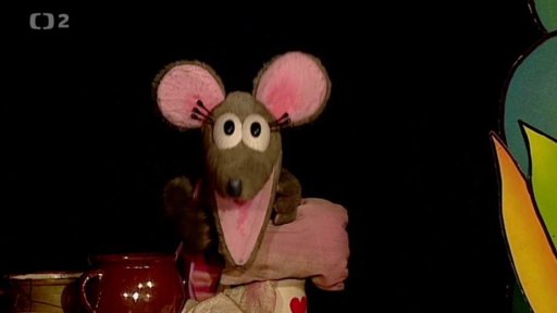 Tryskýýý připravuje zásoby na zimu.