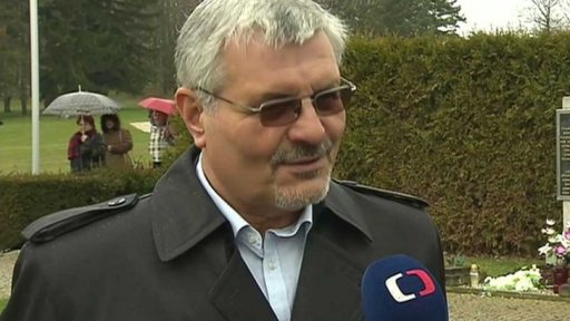 Nové pamětní desky v Lidicích