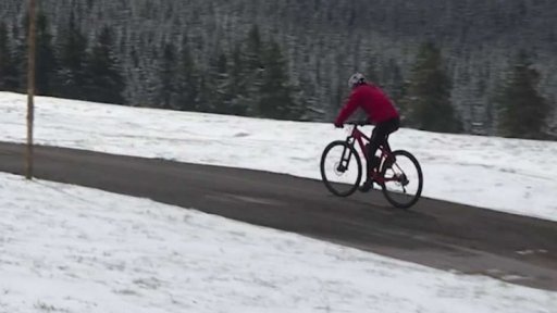 Dubnový sníh na horách