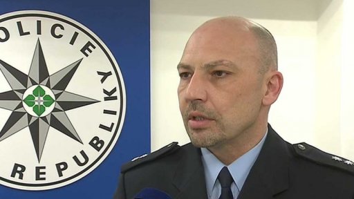 Nenávistné nápisy a hákové kříže na budovách v Praze