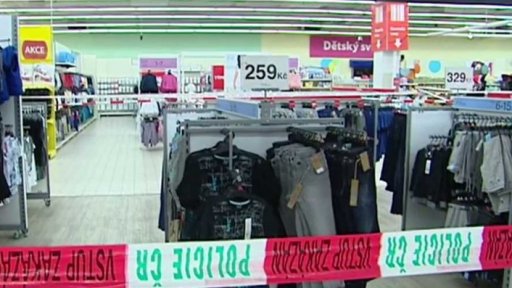 Zásah proti agresivní ženě v centru metropole