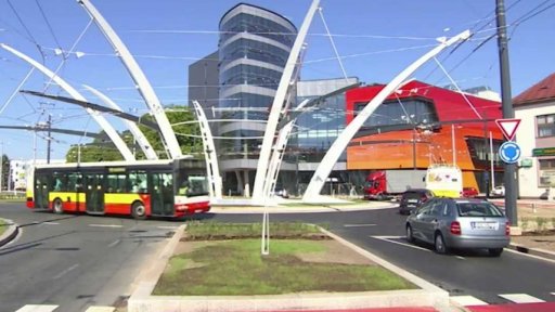 Nová okružní křižovatka v Hradci Králové