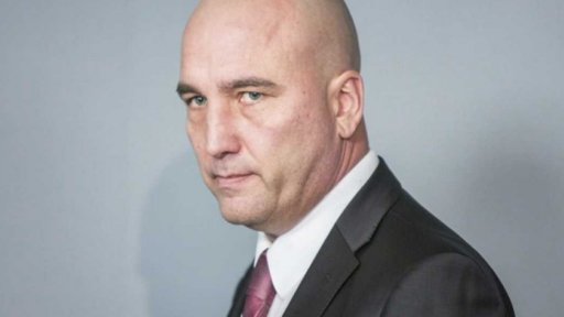 Kabátek zůstává ve funkci ředitele VZP