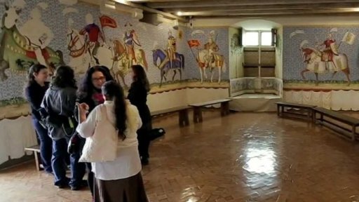 Moderní freska jako ze středověku